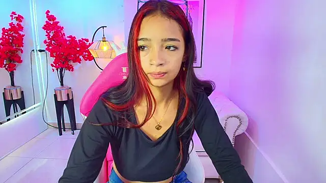 Snapshot of Katty_rounds chatting on November 8, 2025, 12:27 pm Katty rounds online show from November 8, 2025, 12:27 pm