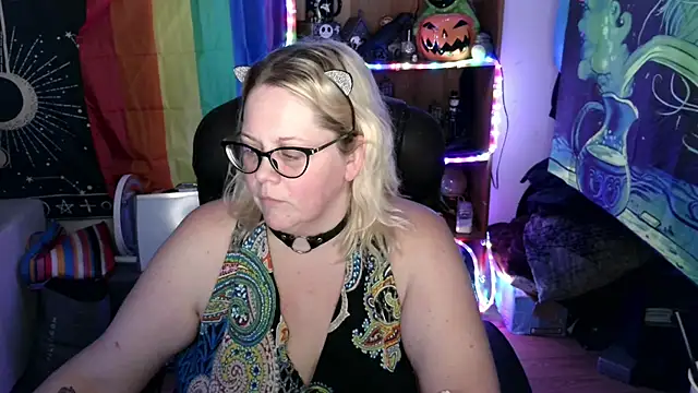 Snapshot of Kinky_Witch chatting on June 24, 2026, 9:25 pm Kinky Witch online show from June 24, 2026, 9:25 pm