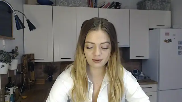 BuffyxLUST online show from November 12, 2025, 8:04 am