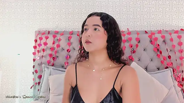 Evaa Lunna  online show from February 28, 2026, 6:31 pm