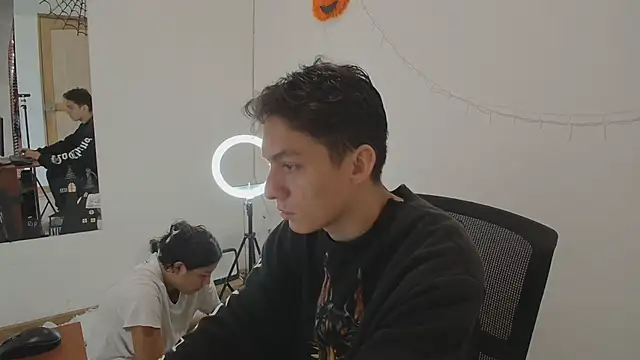 Snapshot of Aria_Arthur chatting on October 12, 2025, 2:05 pm Aria Arthur online show from October 12, 2025, 2:05 pm