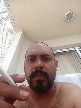 jfgustavo001 online show from January 9, 2026, 2:31 pm