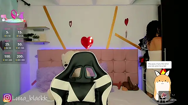 Luna blackk online show from February 21, 2026, 9:05 pm