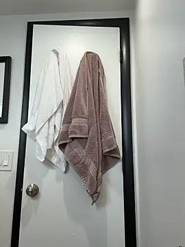 Snapshot of sweetsirenn chatting on October 14, 2025, 1:45 pm sweetsirenn online show from October 14, 2025, 1:45 pm