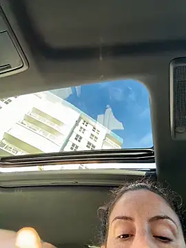 sweetsirenn online show from December 18, 2025, 1:28 pm