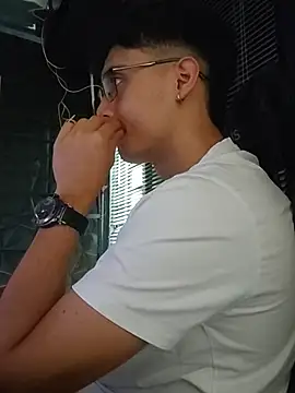 Snapshot of jacobs_shelby chatting on November 18, 2025, 3:27 pm jacobs shelby online show from November 18, 2025, 3:27 pm