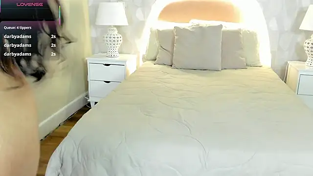 isabella milf  online show from November 28, 2025, 7:05 pm