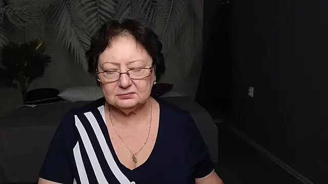 Snapshot of Margo_Moll chatting on November 25, 2025, 5:18 am Margo Moll online show from November 25, 2025, 5:18 am