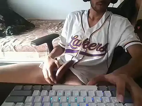 Snapshot of hardbuoy69 chatting on February 25, 2026, 1:54 pm hardbuoy69 online show from February 25, 2026, 1:54 pm