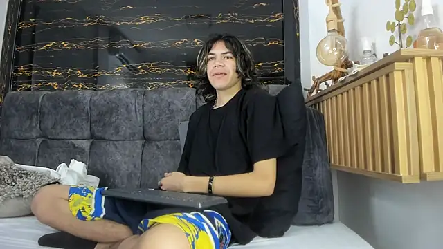 Diamond twink online show from February 13, 2026, 1:51 pm