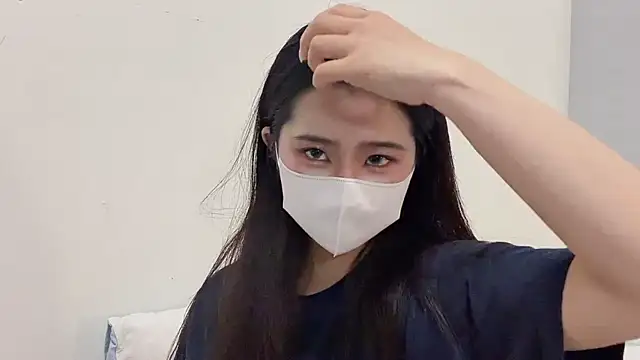 Snapshot of LHeart chatting on February 11, 2026, 1:49 pm LHeart online show from February 11, 2026, 1:49 pm