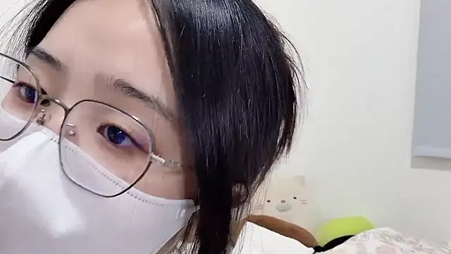 Snapshot of LHeart chatting on March 22, 2026, 1:25 pm LHeart online show from March 22, 2026, 1:25 pm