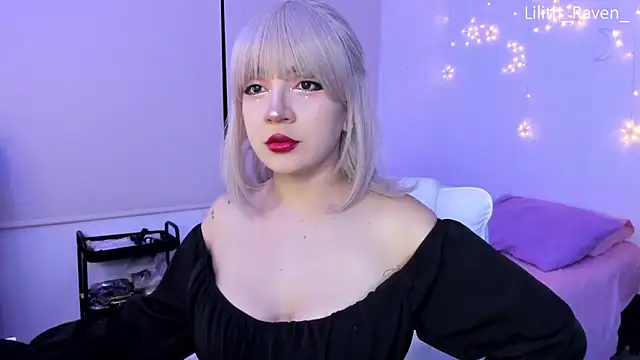 Snapshot of Lilith_Raven_ chatting on September 24, 2025, 3:43 am Lilith Raven online show from September 24, 2025, 3:43 am