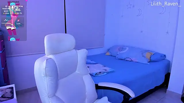 Snapshot of Lilith_Raven_ chatting on October 29, 2025, 2:47 am Lilith Raven online show from October 29, 2025, 2:47 am