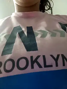 Fox Roxxan online show from October 3, 2025, 5:48 am