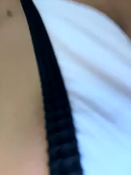 Snapshot of violeta_18x chatting on October 24, 2025, 3:52 pm violeta 18x online show from October 24, 2025, 3:52 pm