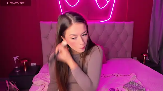 Snapshot of StacyWells chatting on October 10, 2025, 1:37 am StacyWells online show from October 10, 2025, 1:37 am