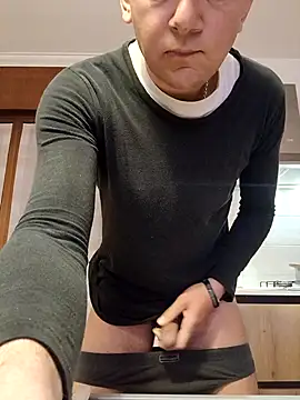 Alessio1987 online show from March 29, 2026, 4:01 am