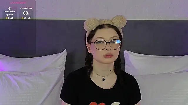 RianaRey online show from April 18, 2026, 6:39 am