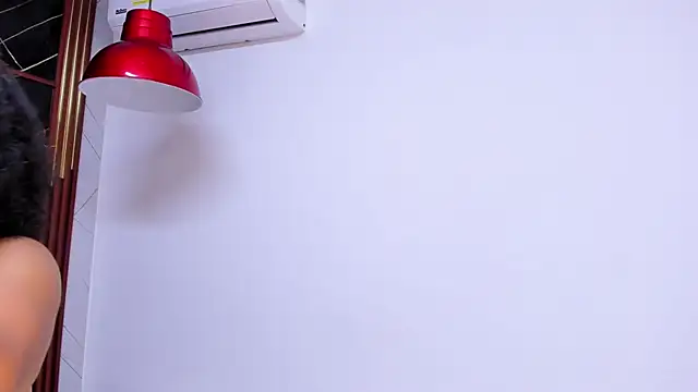 HannyThompson online show from October 12, 2025, 12:26 pm