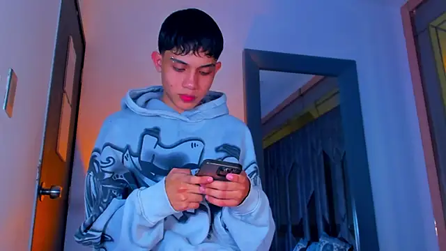 Sebax Young online show from April 2, 2026, 4:10 am