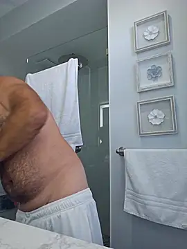 cubanitofeliz40 online show from December 22, 2025, 2:25 pm