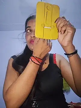 cute radhikaa online show from July 15, 2026, 6:13 pm