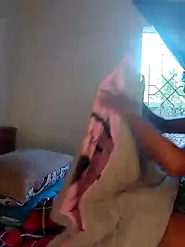 SeffieLucy online show from February 7, 2026, 11:03 am