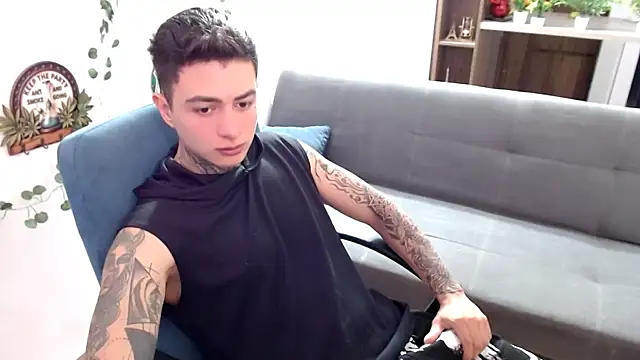 santii ss online show from April 2, 2026, 2:04 pm