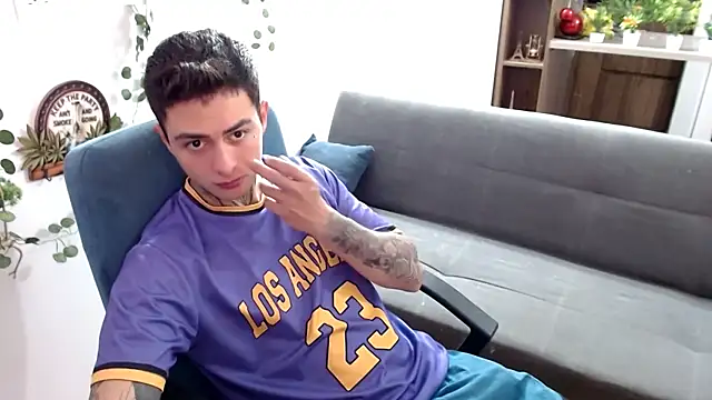 santii ss online show from April 8, 2026, 2:39 pm