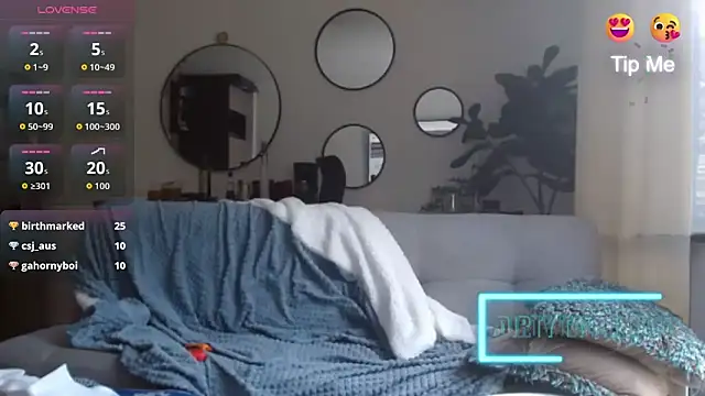 Snapshot of alloallo420 chatting on September 20, 2025, 8:43 pm alloallo420 online show from September 20, 2025, 8:43 pm