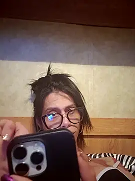 lolateton online show from June 18, 2026, 3:07 am
