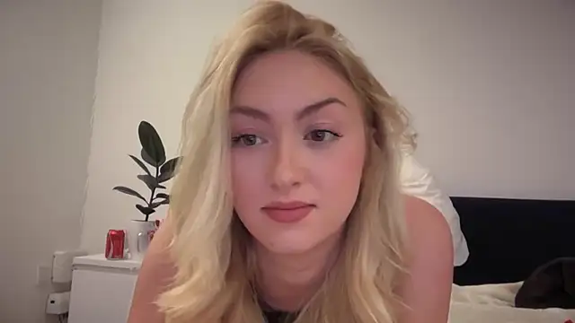 Kitty Swetty online show from March 10, 2026, 9:31 pm