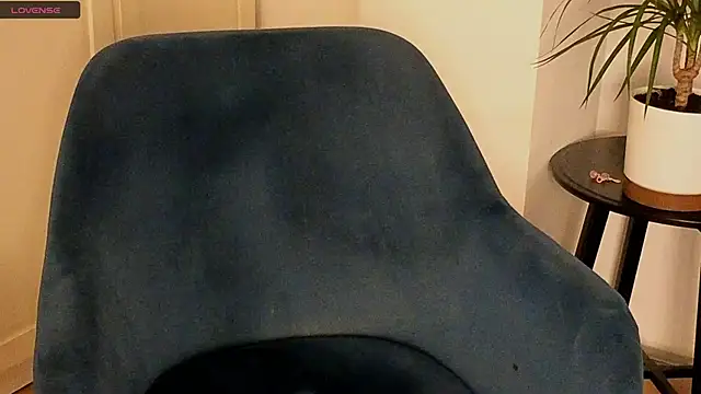 NoFace Model online show from October 9, 2025, 5:11 pm