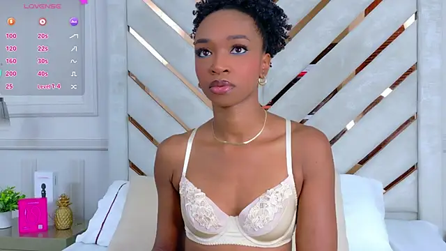 Snapshot of Agatha-Adams chatting on October 7, 2025, 2:14 pm Agatha-Adams online show from October 7, 2025, 2:14 pm