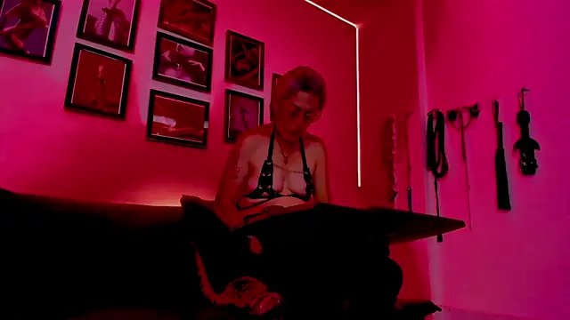 Snapshot of MistressNyx_cg chatting on November 5, 2025, 3:12 pm MistressNyx cg online show from November 5, 2025, 3:12 pm