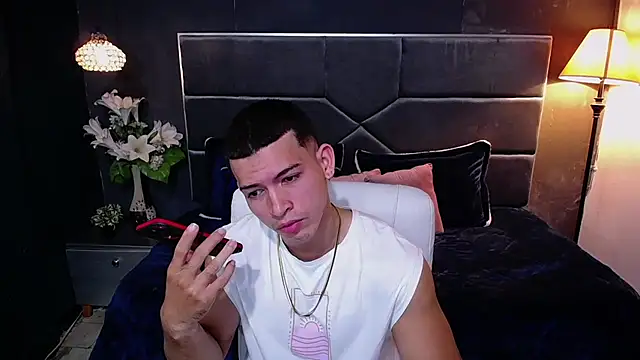 Snapshot of ethan_rodgers chatting on October 18, 2025, 7:36 pm ethan rodgers online show from October 18, 2025, 7:36 pm