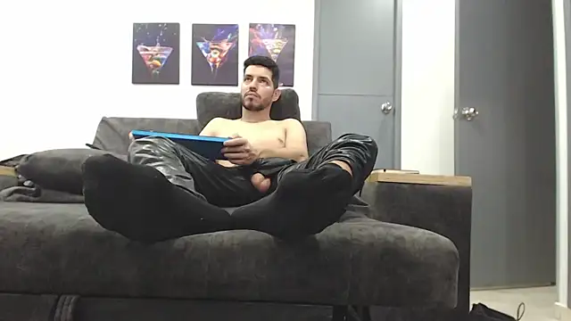 mackdaniels online show from April 1, 2026, 10:07 pm