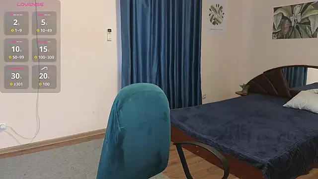 Snapshot of Laura_Gol chatting on October 27, 2025, 12:20 pm Laura Gol online show from October 27, 2025, 12:20 pm