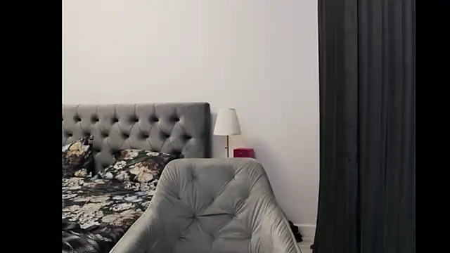 Casiana  online show from October 11, 2025, 1:05 am