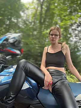 Snapshot of Bikergirl_97 chatting on July 17, 2026, 11:39 am Bikergirl 97 online show from July 17, 2026, 11:39 am