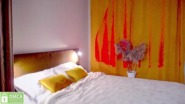 Snapshot of elza_rose chatting on November 20, 2025, 3:28 am elza rose online show from November 20, 2025, 3:28 am