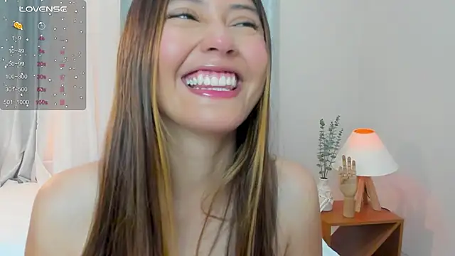 Snapshot of amy_innocent_1 chatting on September 19, 2025, 1:56 pm amy innocent 1 online show from September 19, 2025, 1:56 pm