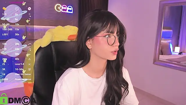 Snapshot of Arinextdoor chatting on September 14, 2025, 10:42 pm Arinextdoor online show from September 14, 2025, 10:42 pm