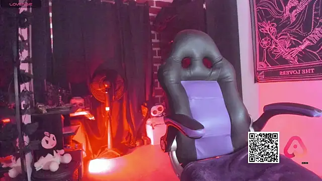 Snapshot of Katyuska_Sg1 chatting on September 29, 2025, 6:46 pm Katyuska Sg1 online show from September 29, 2025, 6:46 pm