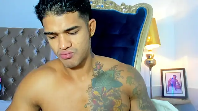 Snapshot of antonio__444 chatting on October 10, 2025, 11:31 am antonio 444 online show from October 10, 2025, 11:31 am