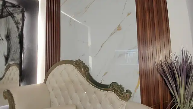 CoralieBronson online show from October 19, 2025, 9:10 am