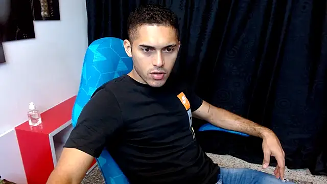 Derek Storm  online show from December 21, 2025, 12:56 pm