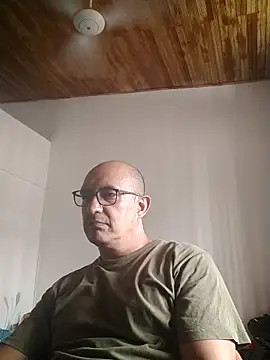 Snapshot of jorge406 chatting on March 8, 2026, 5:28 pm jorge406 online show from March 8, 2026, 5:28 pm