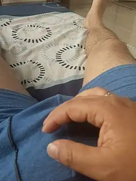 Snapshot of ScuffingBungalow chatting on January 19, 2026, 2:54 pm ScuffingBungalow online show from January 19, 2026, 2:54 pm